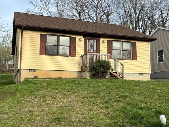 212 Hamrick St, Staunton, VA 24401