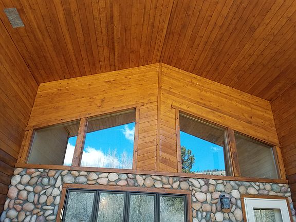Deck vaulted ceiling