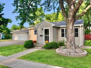564 Oak St, Neenah, WI 54956