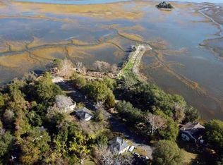 1065 Bender St, Charleston, SC 29407