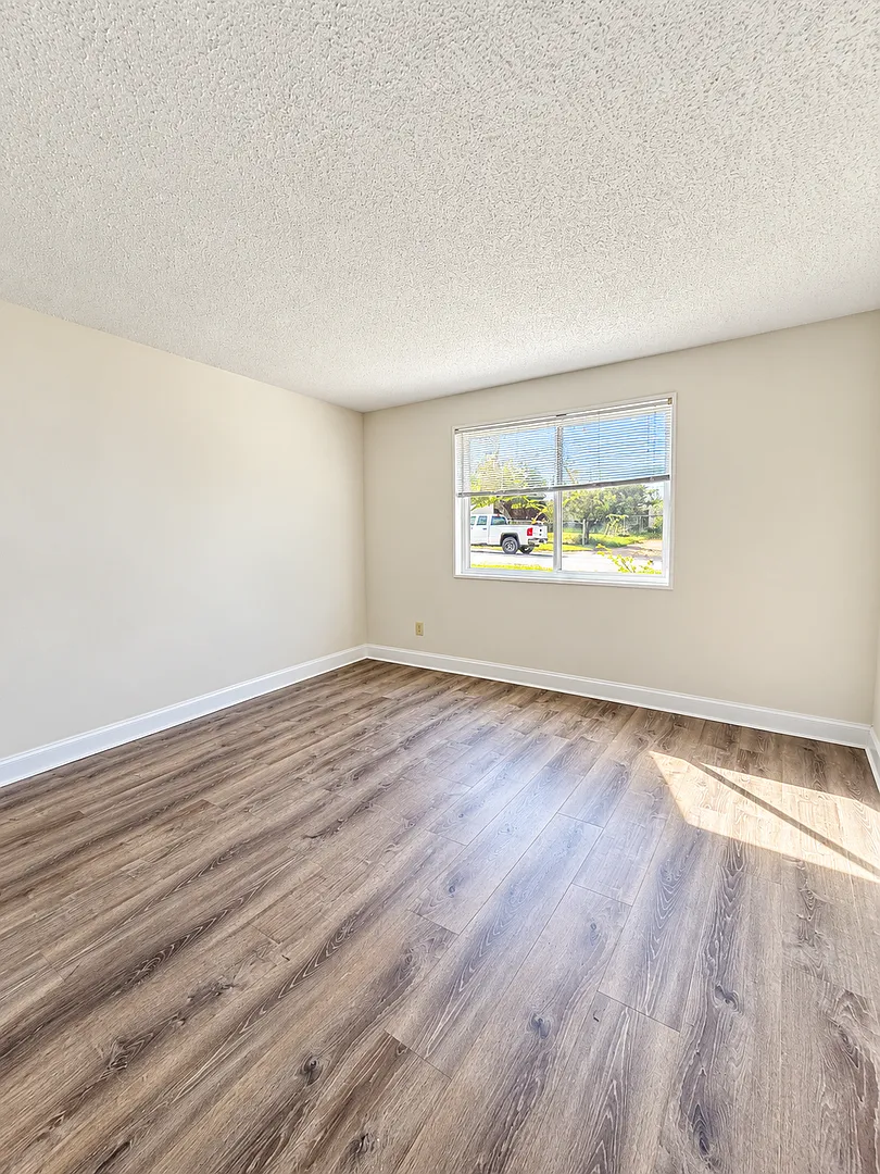 Dawson Avenue Apartments- 1202DA — Photo 2