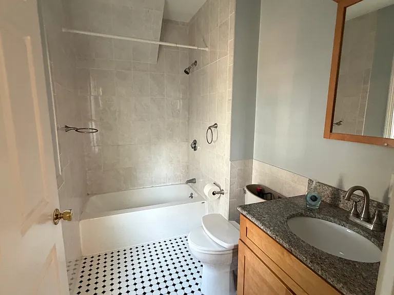 13 Knowlton St #2 — Photo 8