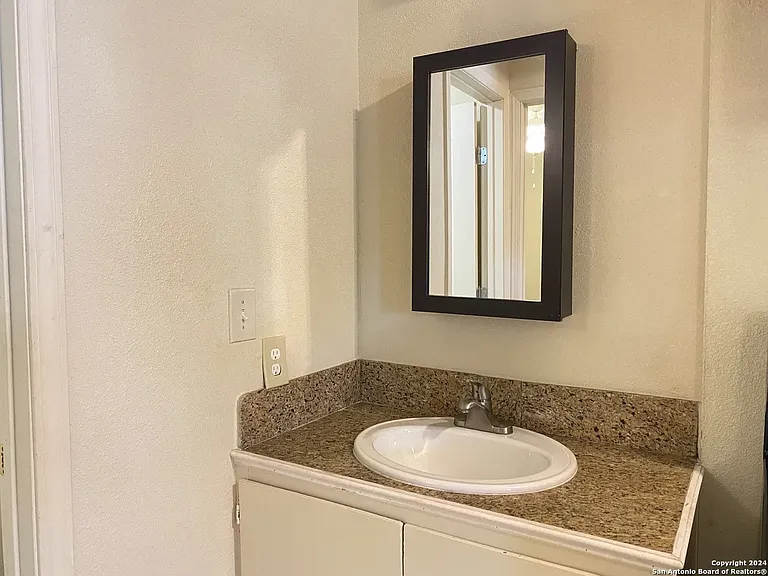 270 Natalen Ave #3 — Photo 6