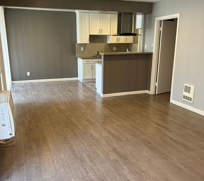 1st image of 2754 Montrose Ave #3