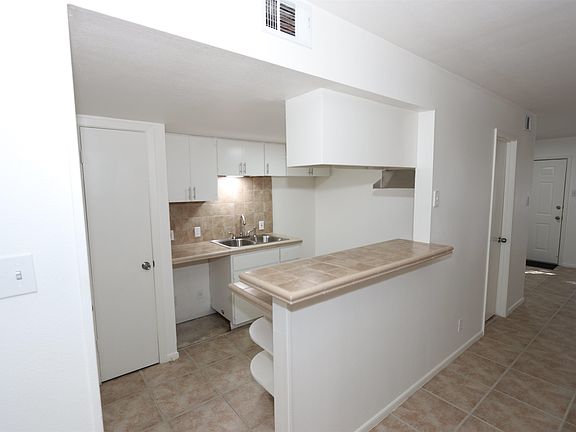 5th image of 2524 E Montgomery St #3A