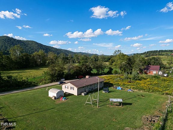 4th image of 230 Reece Hill Rd