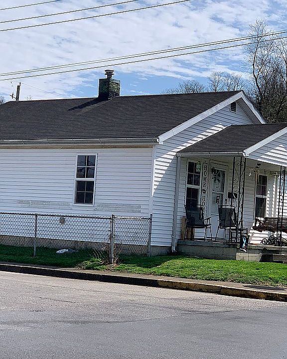 2nd image of 600 Buckner St