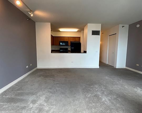 5th image of 512 N McClurg Ct APT 2502