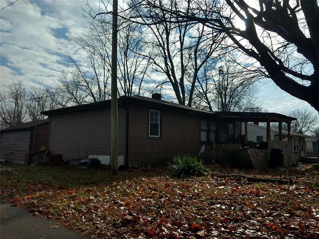 5688 N Clover Elm Dr photo 1