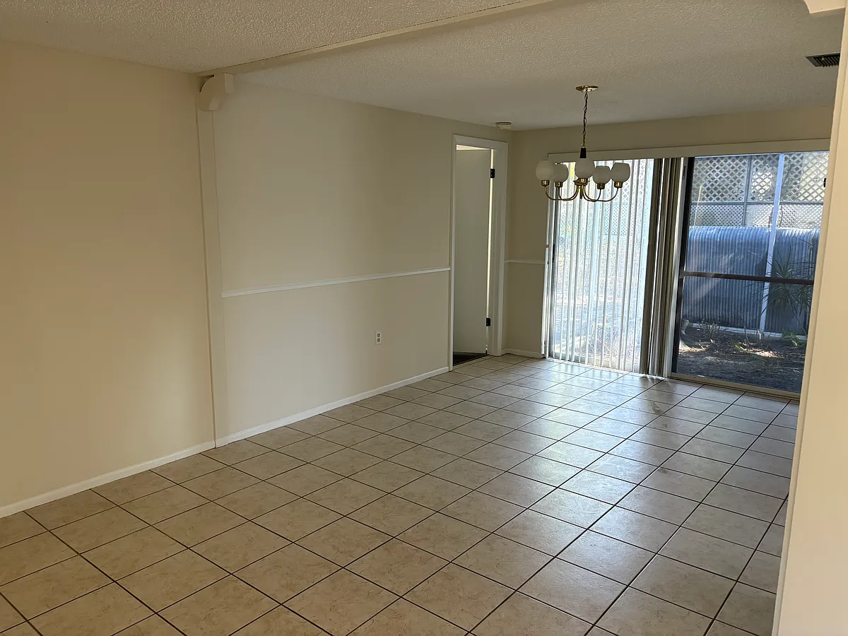 Building Photo - 12406 Paddock Ln