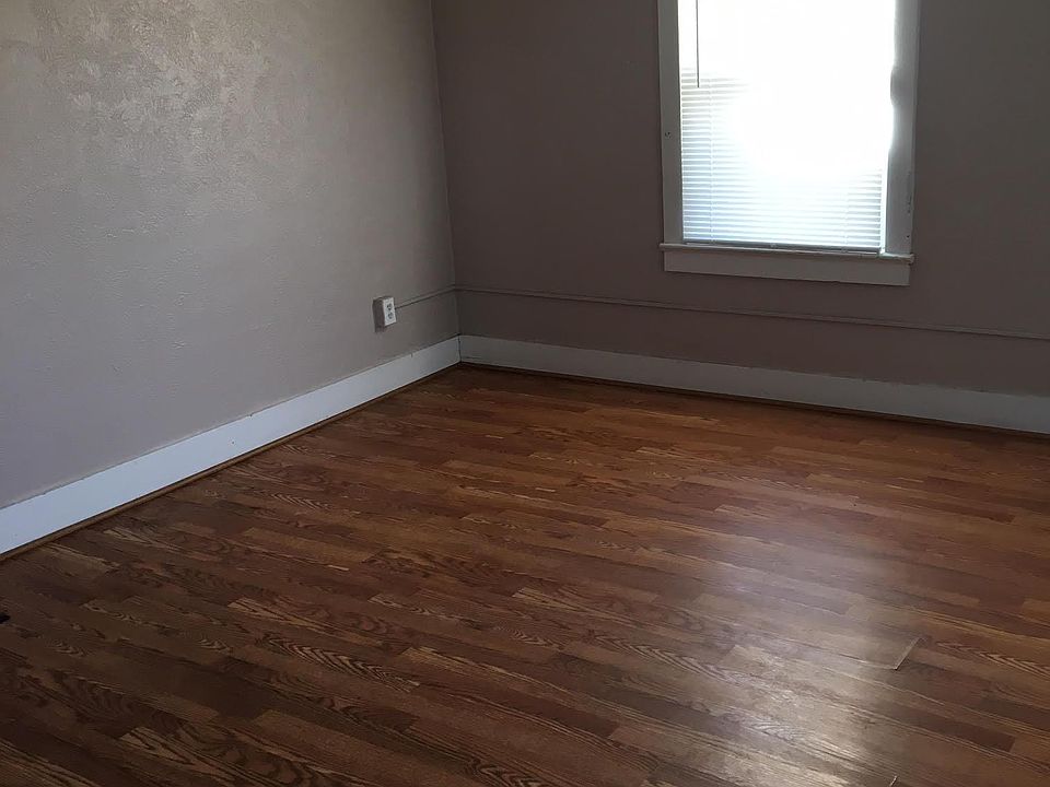 1st image of 1008 8th Ave