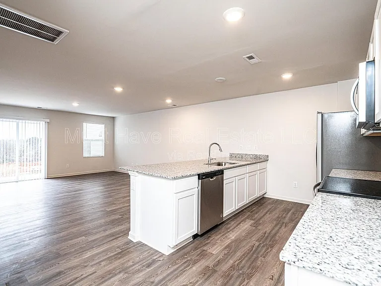 1926 Tranquility Cir #E — Photo 3