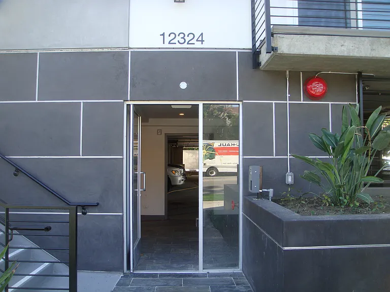 12324 Moorpark St #203 — Photo 2