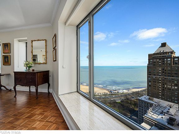 5th image of 950 N Michigan Ave APT 2305