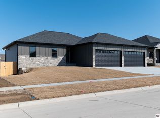 7308 Anselm Ln, Lincoln, NE 68516