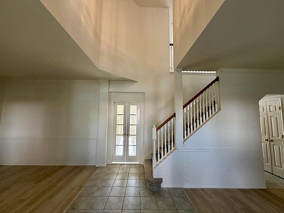 5th image of 2317 Orleans Ln