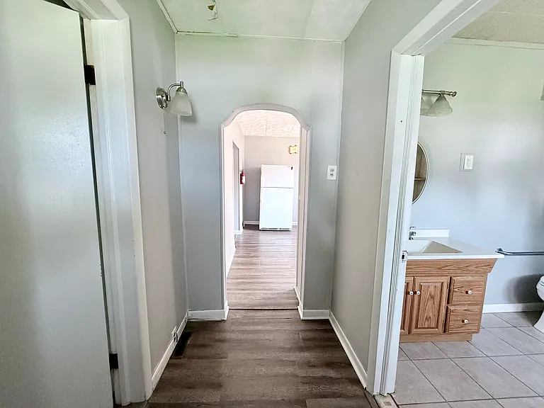 117 Station Ave #B — Photo 9