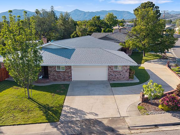 4th image of 3605 Tamarack Dr