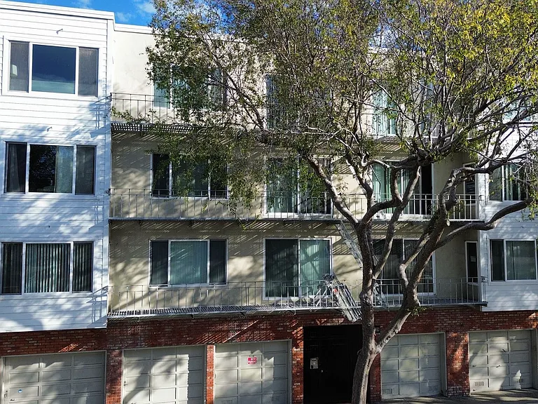 2629 Folsom Street — Photo 7