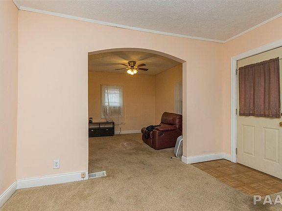 5th image of 621 S Byron Ct