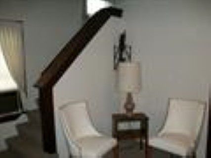 3rd image of 913 Christyann St