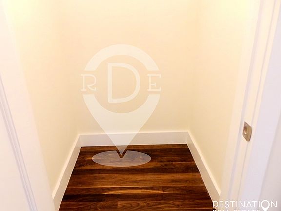4th image of 54 Wyckoff St