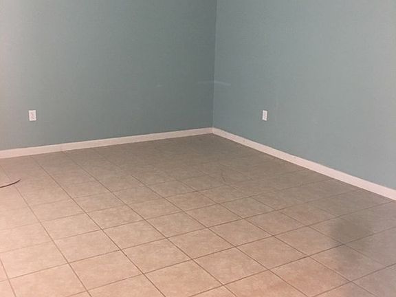 3rd image of 2713 Beechwood St