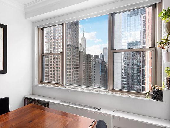 3rd image of 300 E 40th St APT 21S