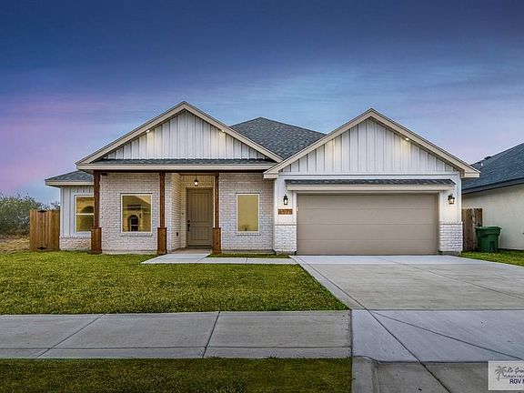 2nd image of 4575 River Oak Cir