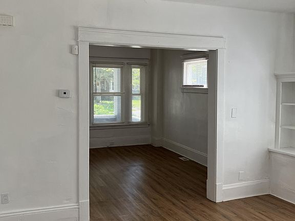 4th image of 9723 Parkgate Ave