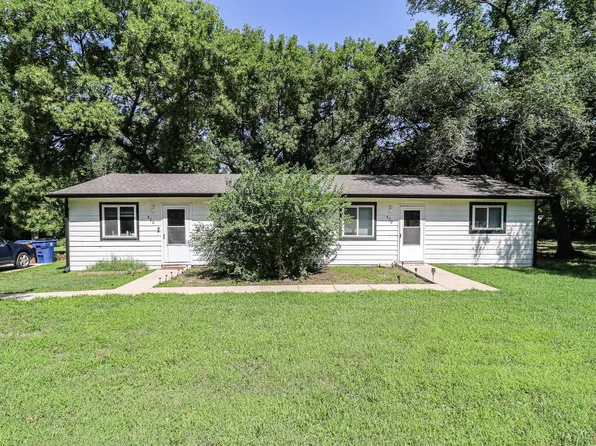 420 W Mahoney Dr, Derby, KS 67037