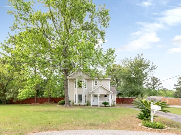 9490 Cinder Dr, Mobile, AL 36695