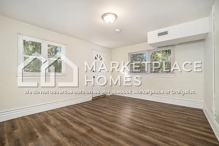 717 Kalb St SE #B — Photo 5