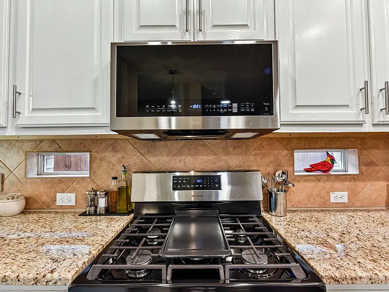 10216 Anahuac Trl — Photo 9