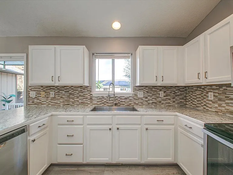 13734 W Meadowdale Dr — Photo 14
