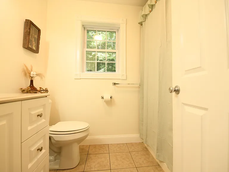 54 Lakeside Dr — Photo 14