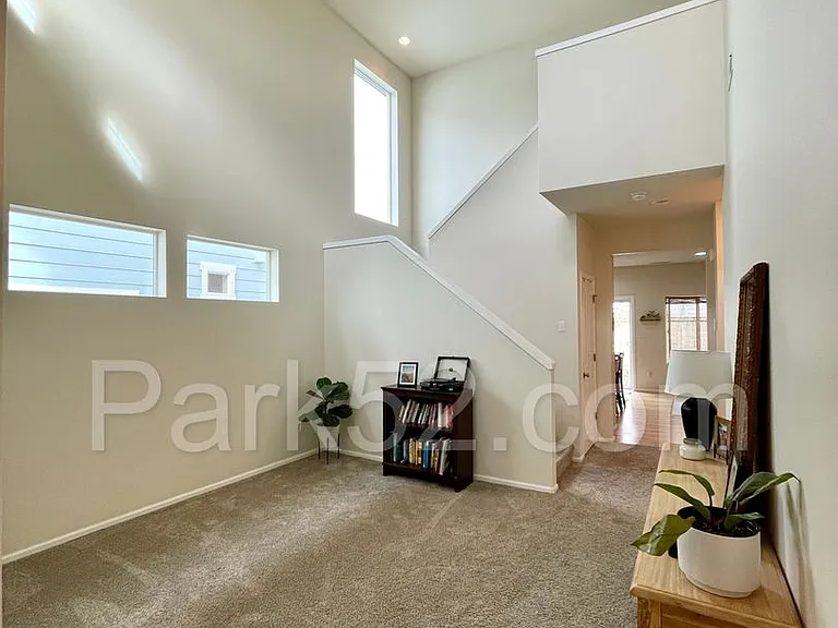 5816 Pennsylvania St SE — Photo 3