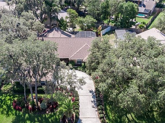 4th image of 3210 Pine Club Dr