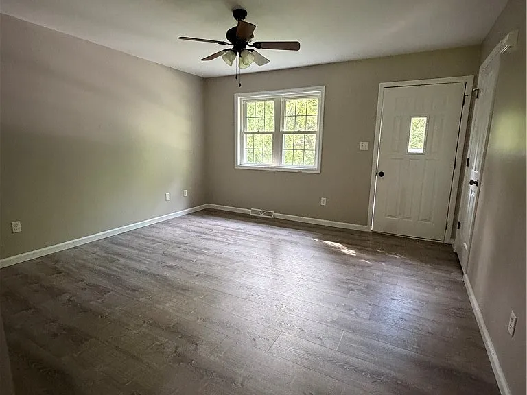 300A Verona St — Photo 5
