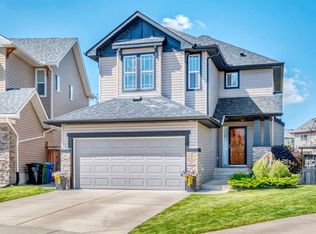32 SE Everhollow Cres SW, Calgary, AB T2Y5H3