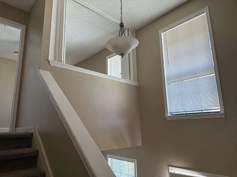 10571 Starcrest Dr — Photo 19