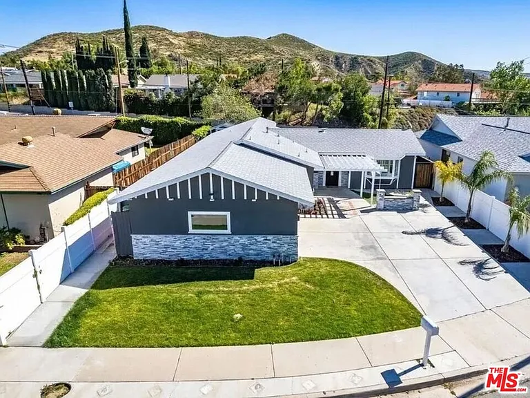 28040 Ermine Pl — Photo 42