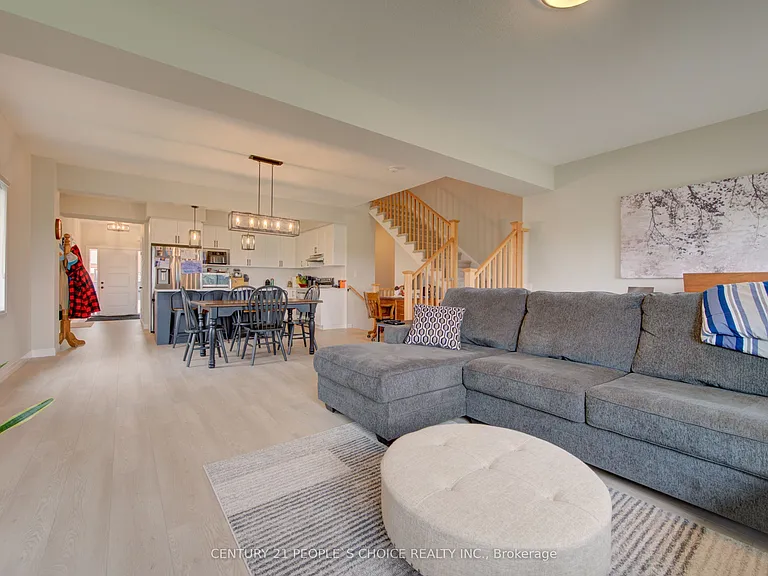 377 Bradshaw Dr — Photo 15