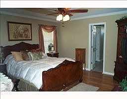 4th image of 17388 Gentry Dr