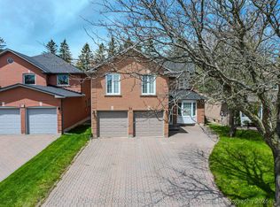24 Loyal Blue Cres, Richmond Hill, ON L4S 1A3