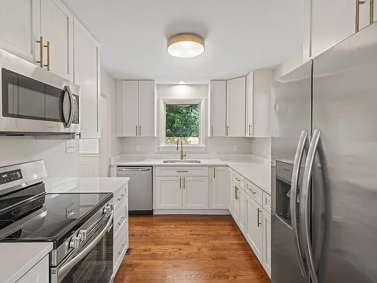 5 Fairway Ln — Photo 8
