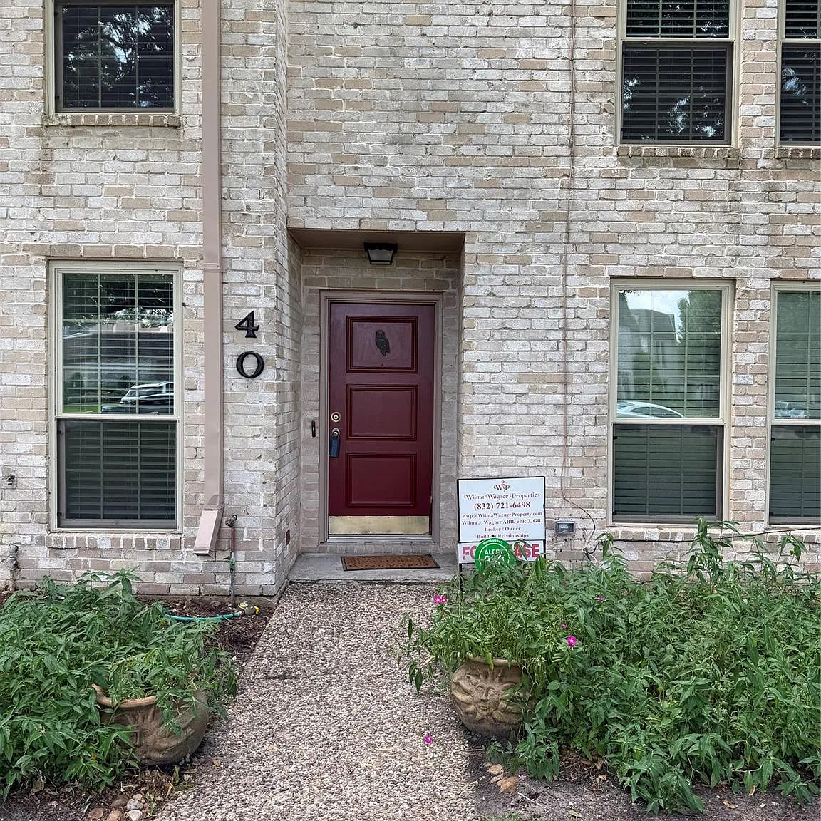 3 bed, 2.0 bath, 2157 sqft, $2,100 — Photo 1