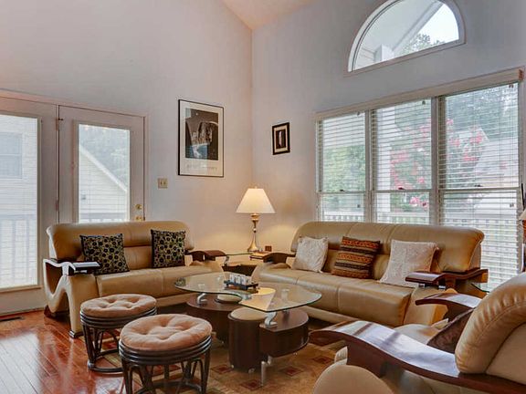 3rd image of 1520 Barley Cir