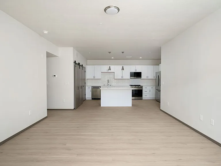 The Vistas Apartments at Beacon Hill — Photo 34