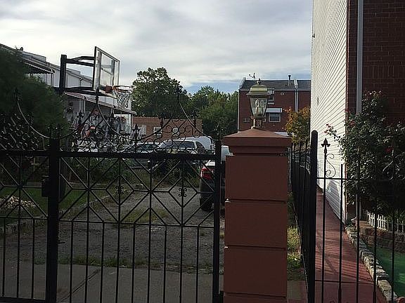 3rd image of 95 Harper Ct